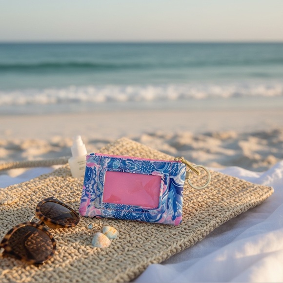 Lilly Pulitzer key chain coin purse and I’d holder - Picture 2 of 3